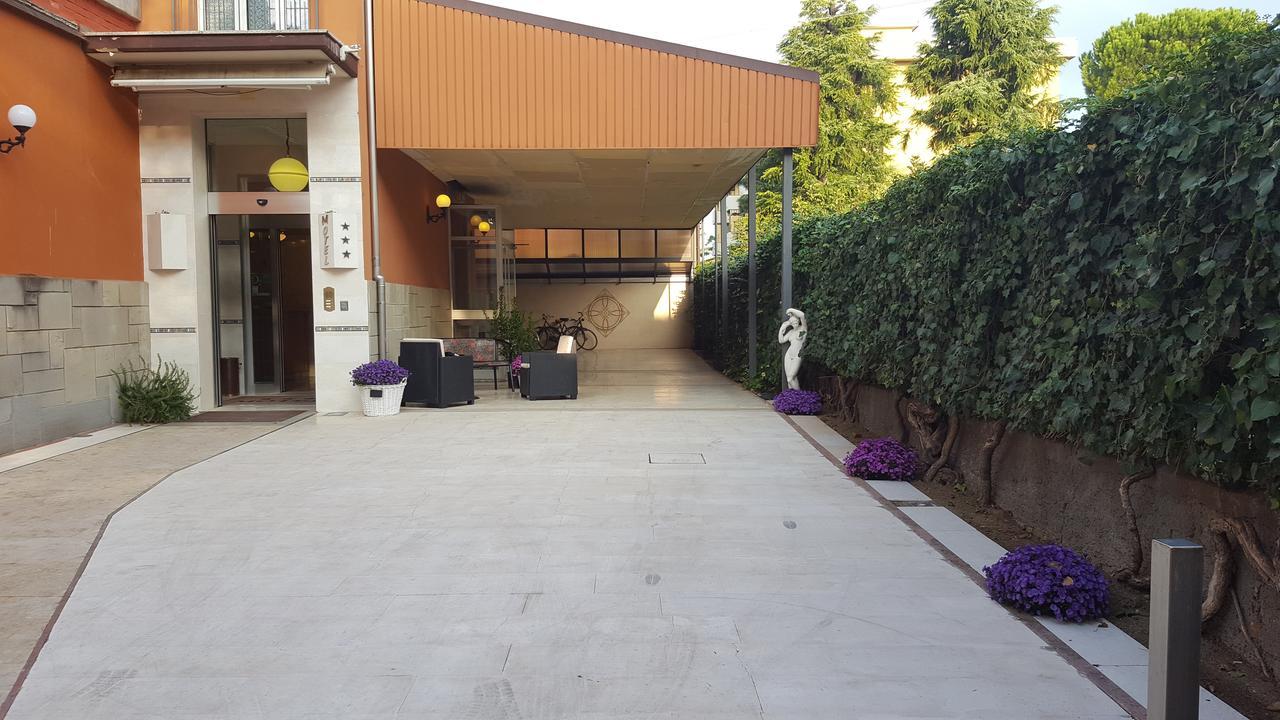 Motel Villaggio Imola Esterno foto